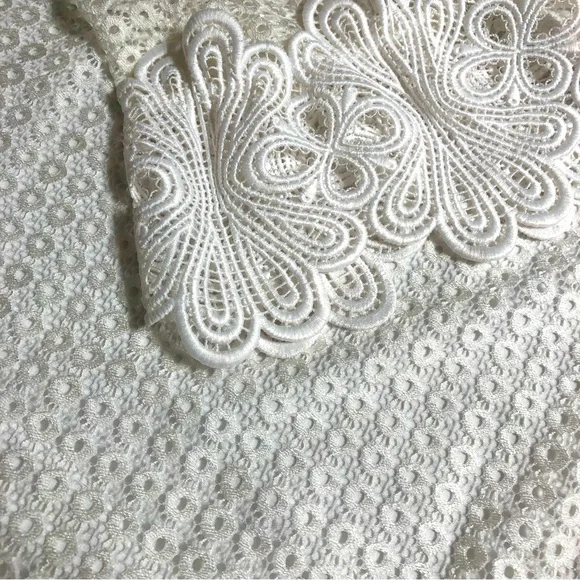 EUC! Alfani White Lace Top Size 2X - Picture 8 of 10